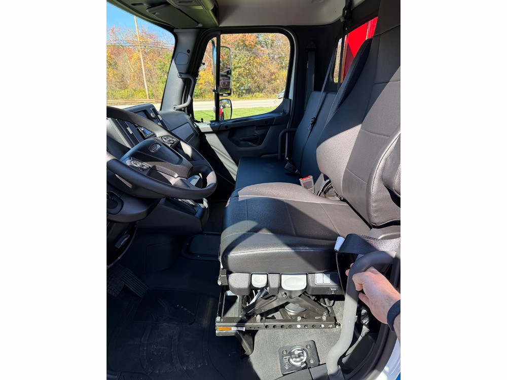 2025 Freightliner M2 (Key# 1883) 11